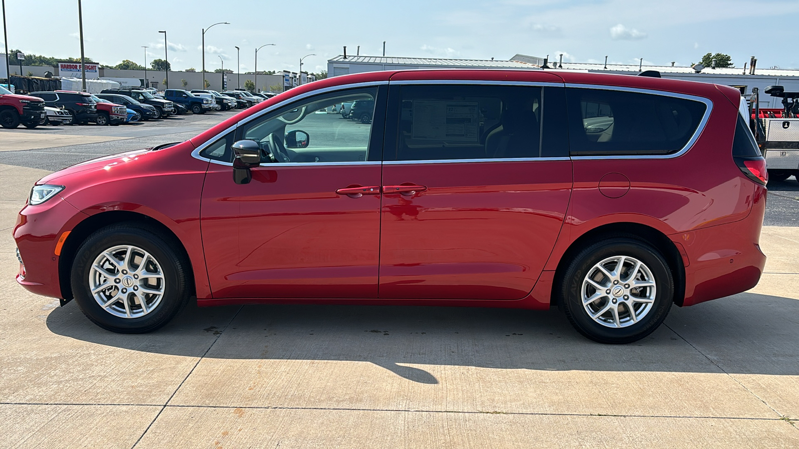 2024 Chrysler Pacifica Touring L 5