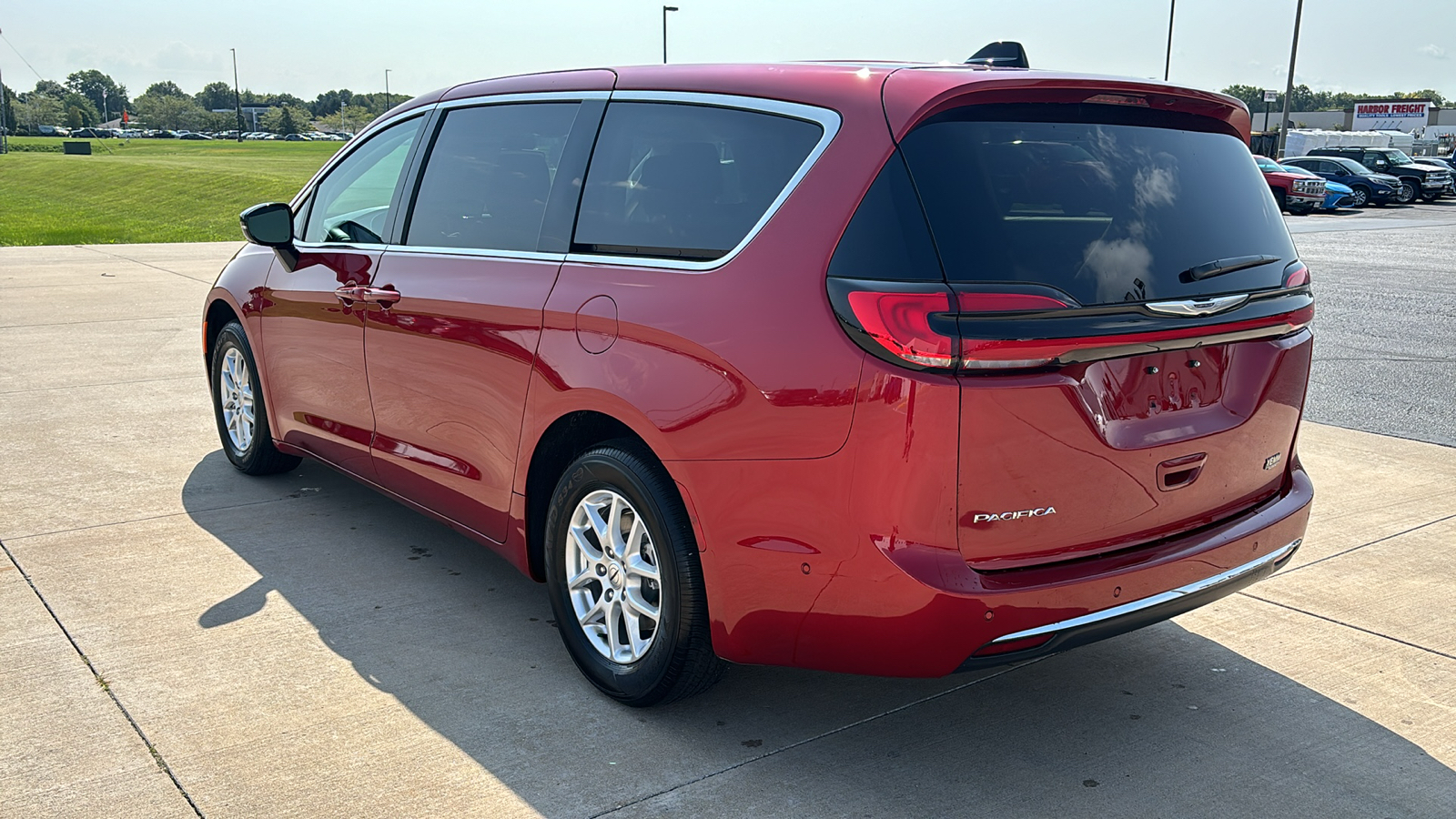 2024 Chrysler Pacifica Touring L 6