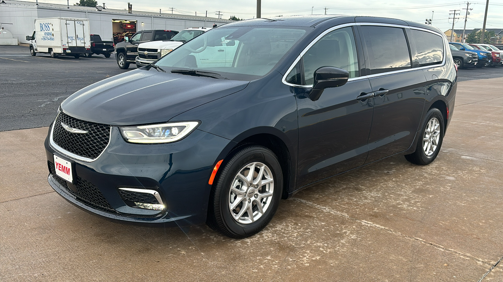 2024 Chrysler Pacifica Touring L 4