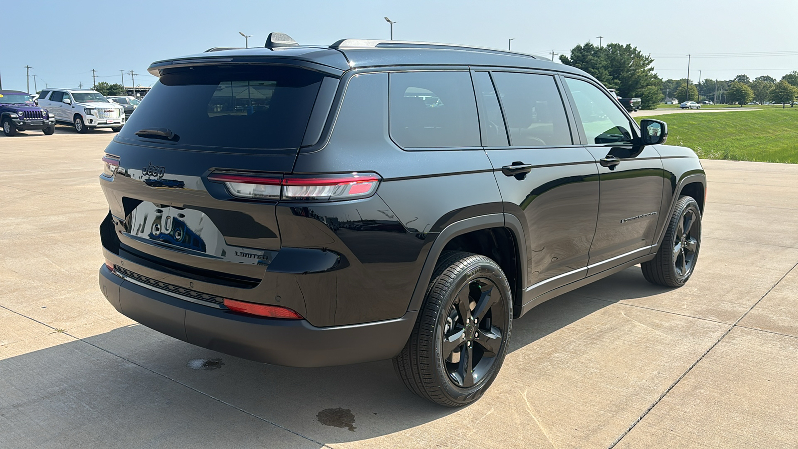 2024 Jeep Grand Cherokee L Limited 8