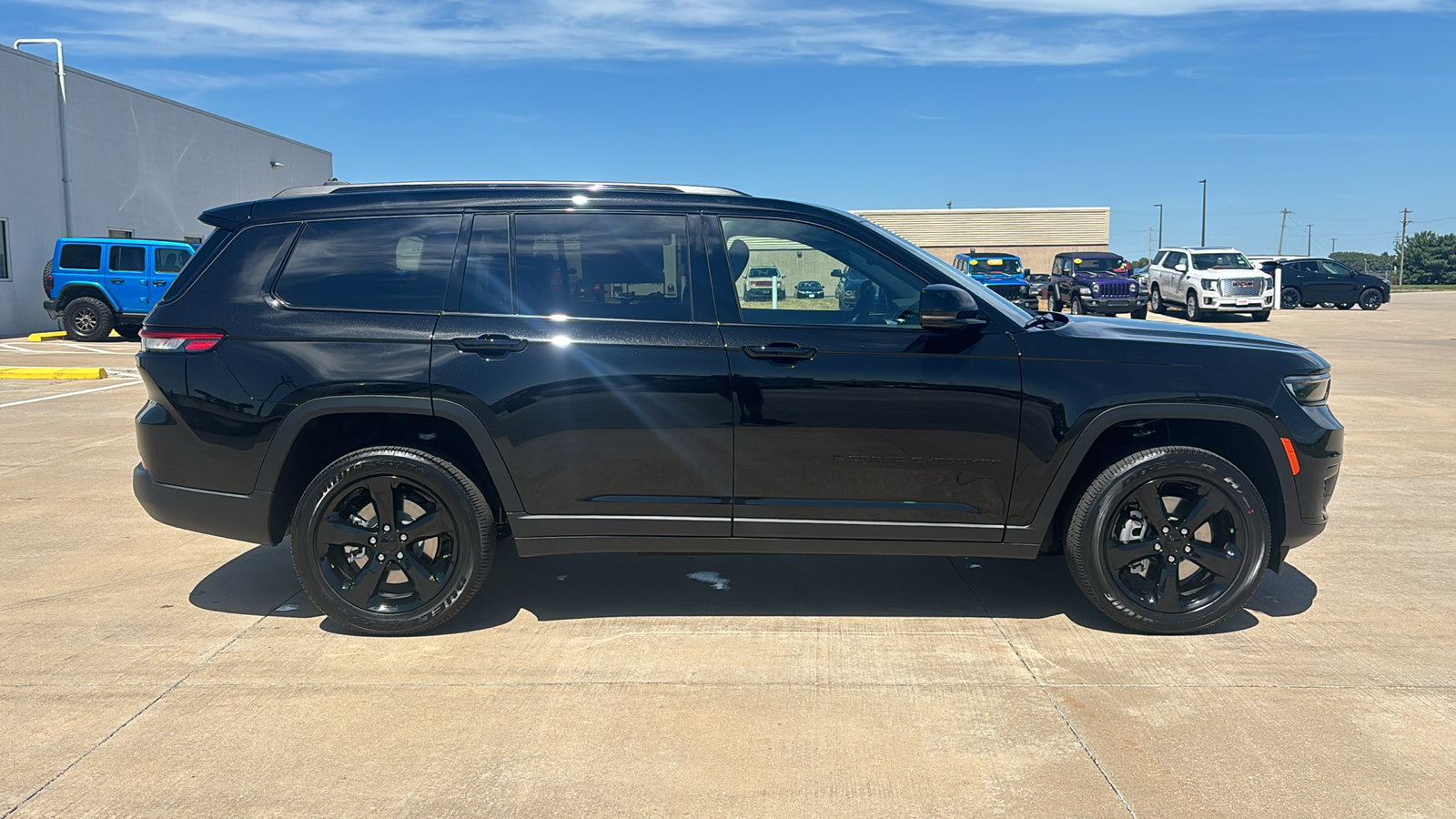 2024 Jeep Grand Cherokee L Altitude 9