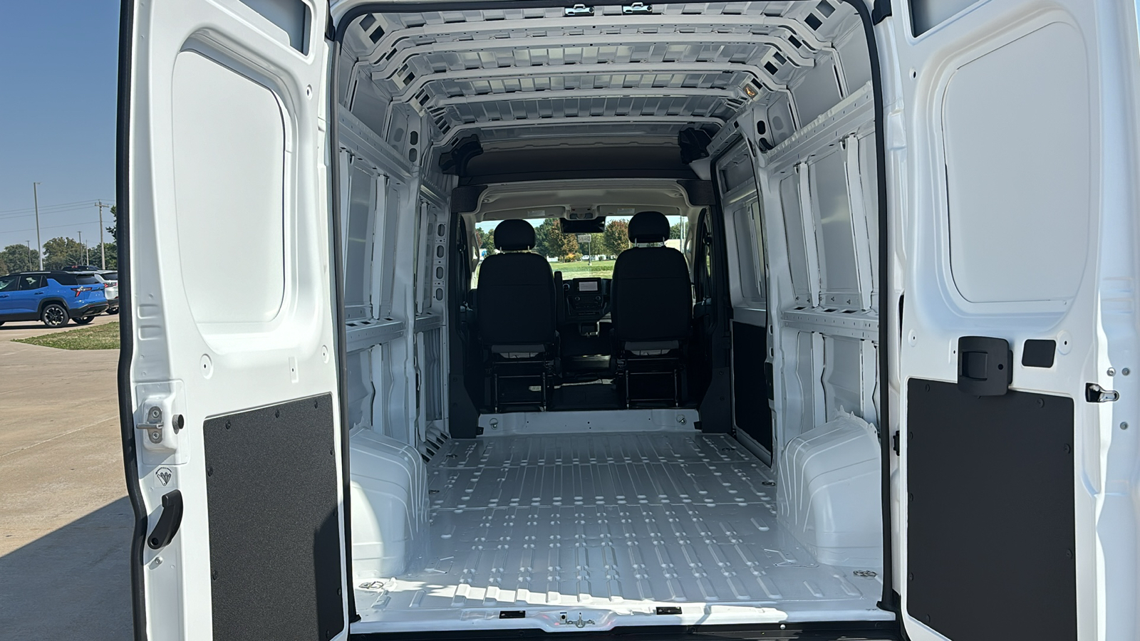 2025 Ram ProMaster 2500 High Roof 23