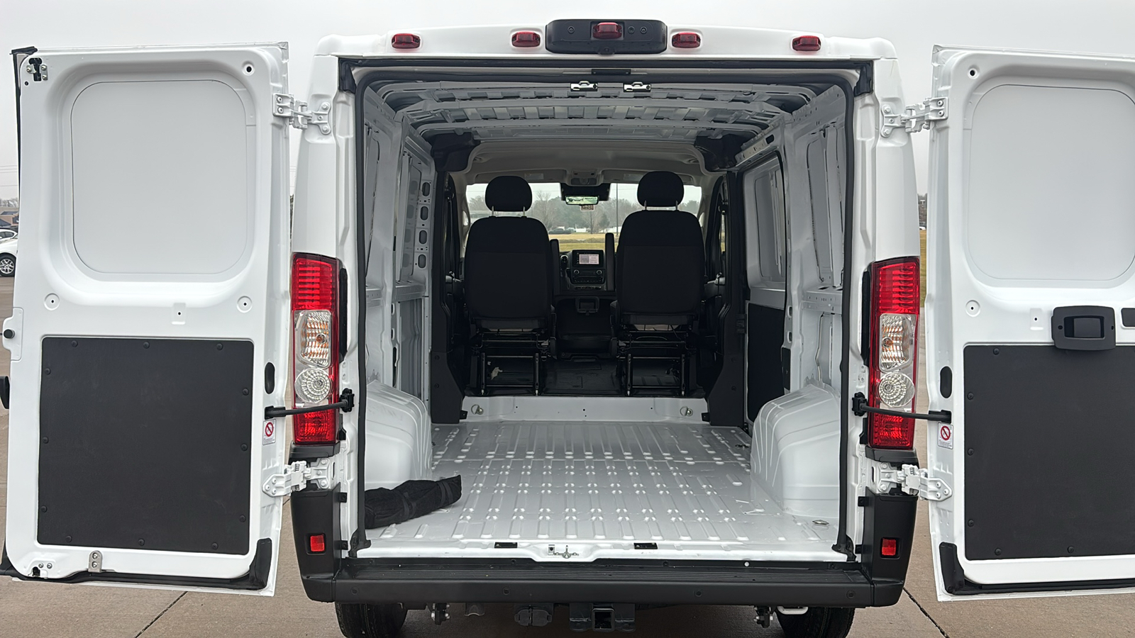 2025 Ram ProMaster 1500 Low Roof 25