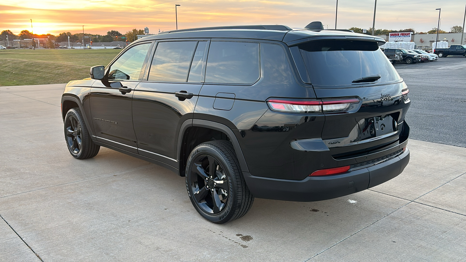 2025 Jeep Grand Cherokee L Altitude X 6