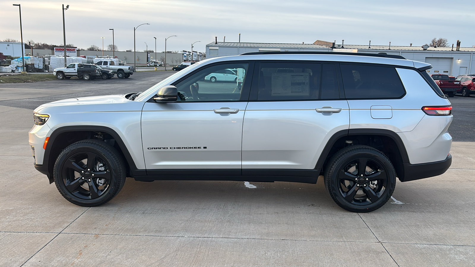 2025 Jeep Grand Cherokee L Limited 5