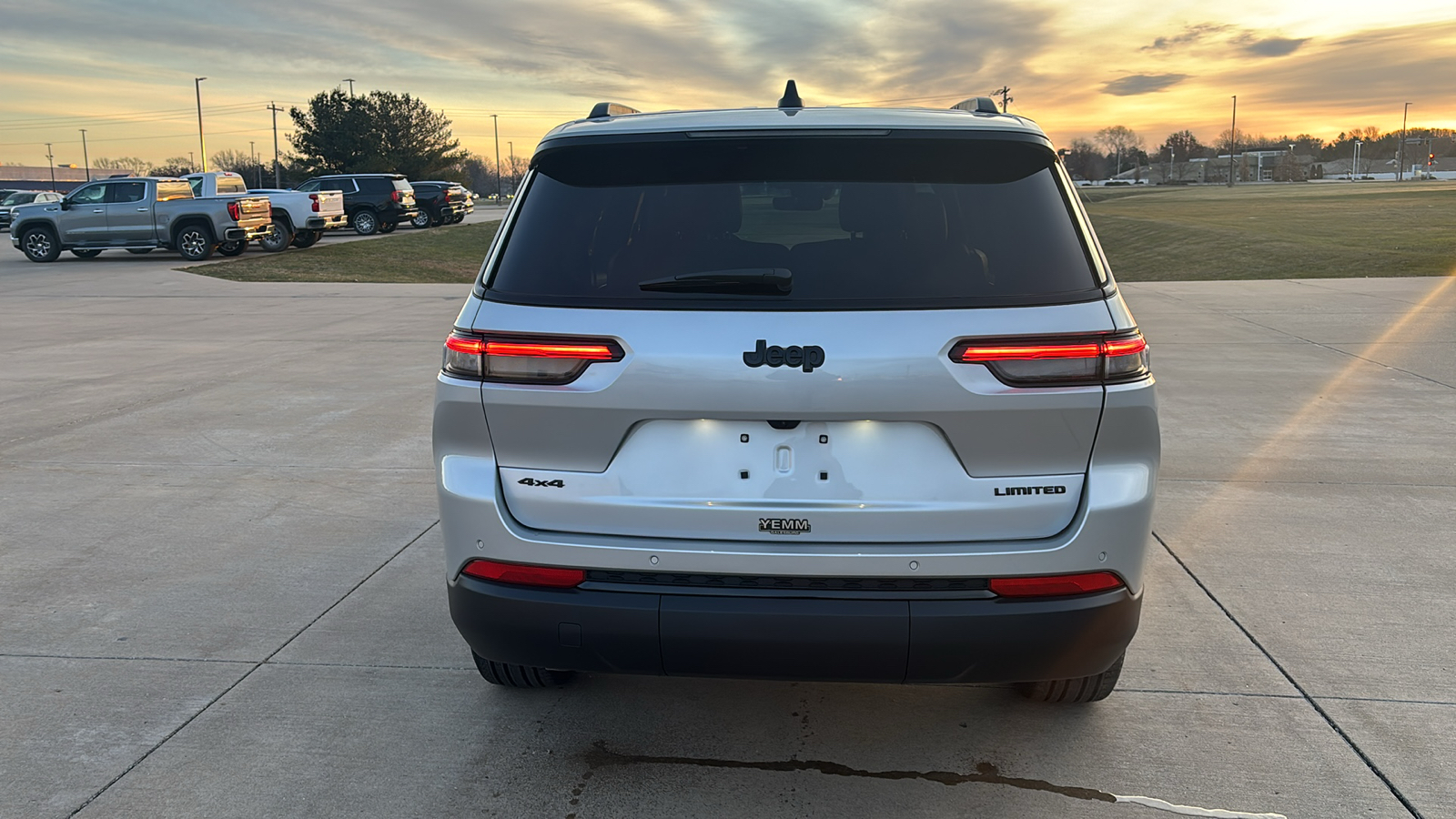 2025 Jeep Grand Cherokee L Limited 7