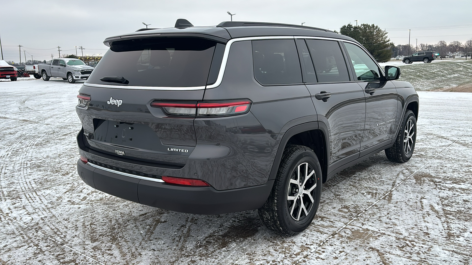 2025 Jeep Grand Cherokee L Limited 8