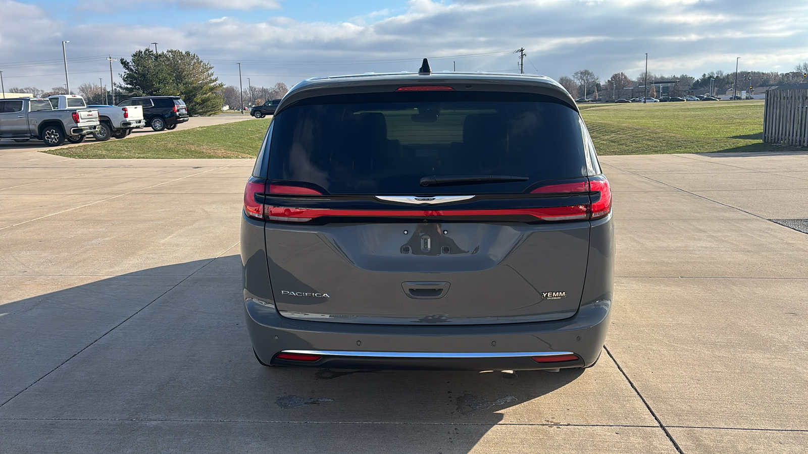 2025 Chrysler Pacifica  7