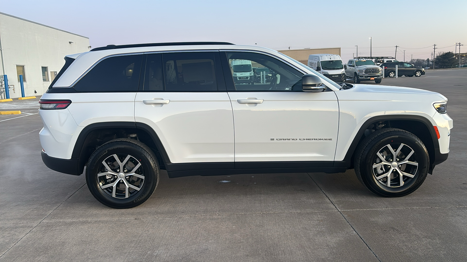 2025 Jeep Grand Cherokee Limited 9