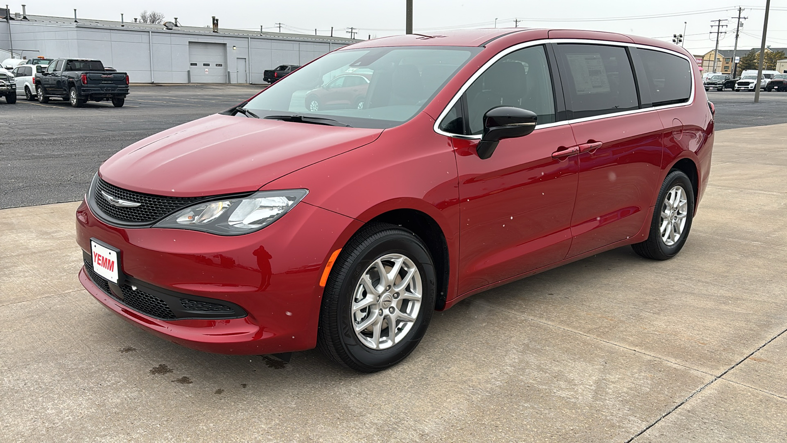 2025 Chrysler Voyager LX 4