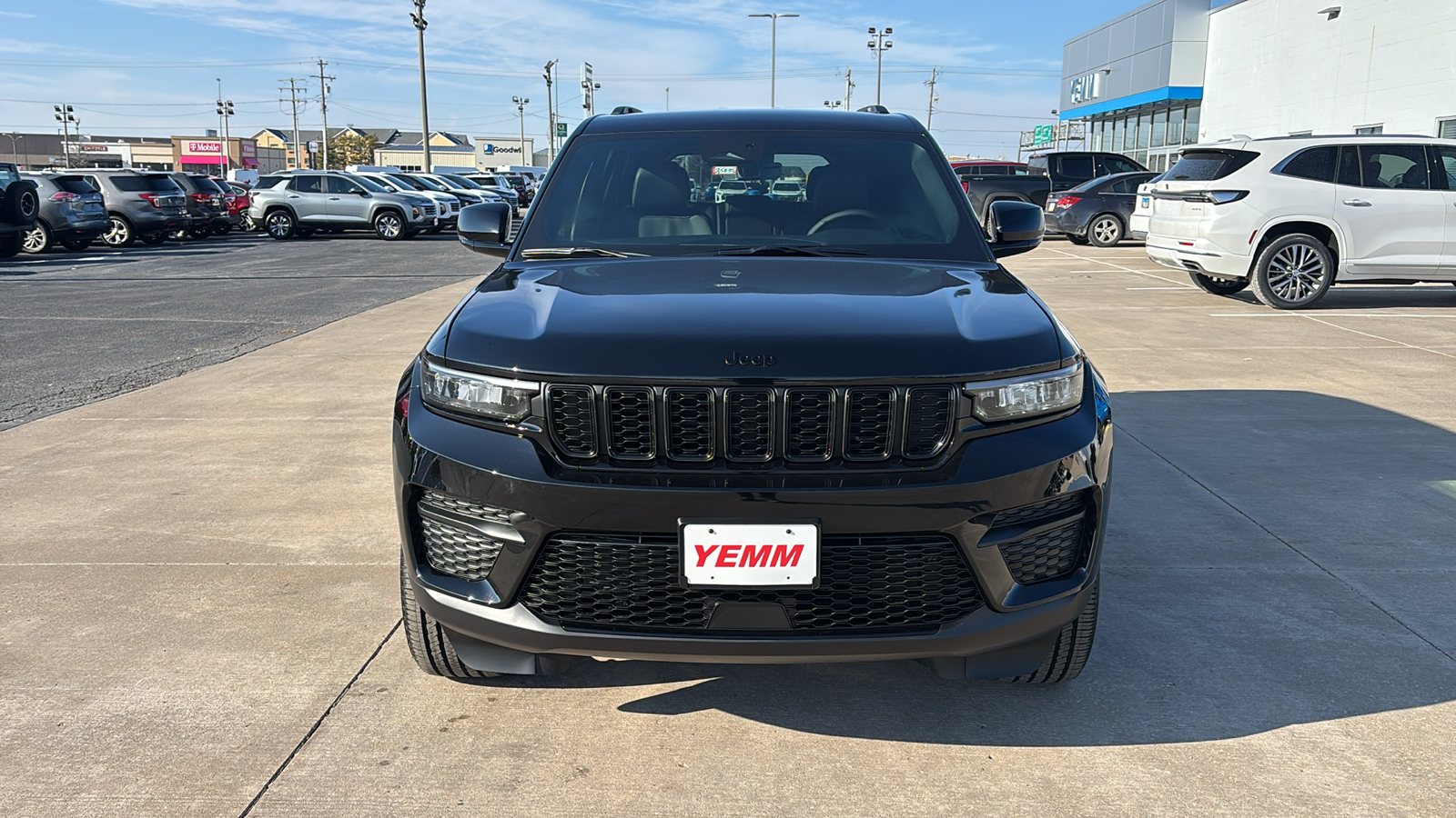 2025 Jeep Grand Cherokee Altitude 3