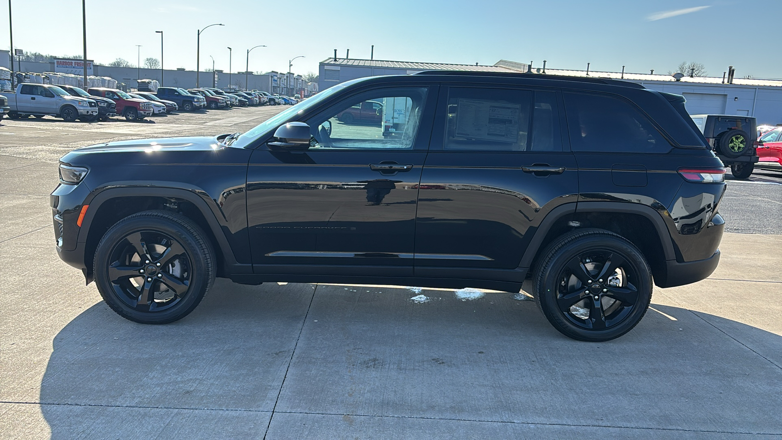 2025 Jeep Grand Cherokee Altitude 5