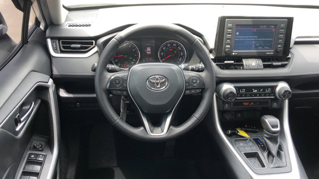 2021 Toyota RAV4 XLE Premium 10