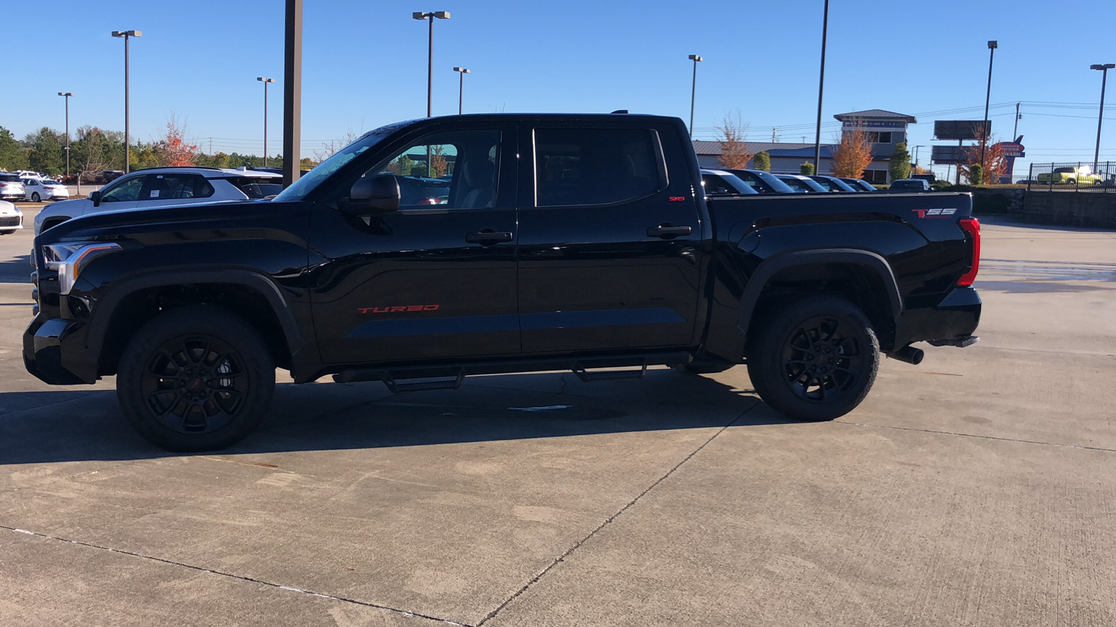 2024 Toyota Tundra 4WD SR5 2