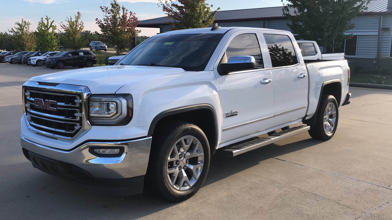 2018 GMC Sierra 1500 SLT 1