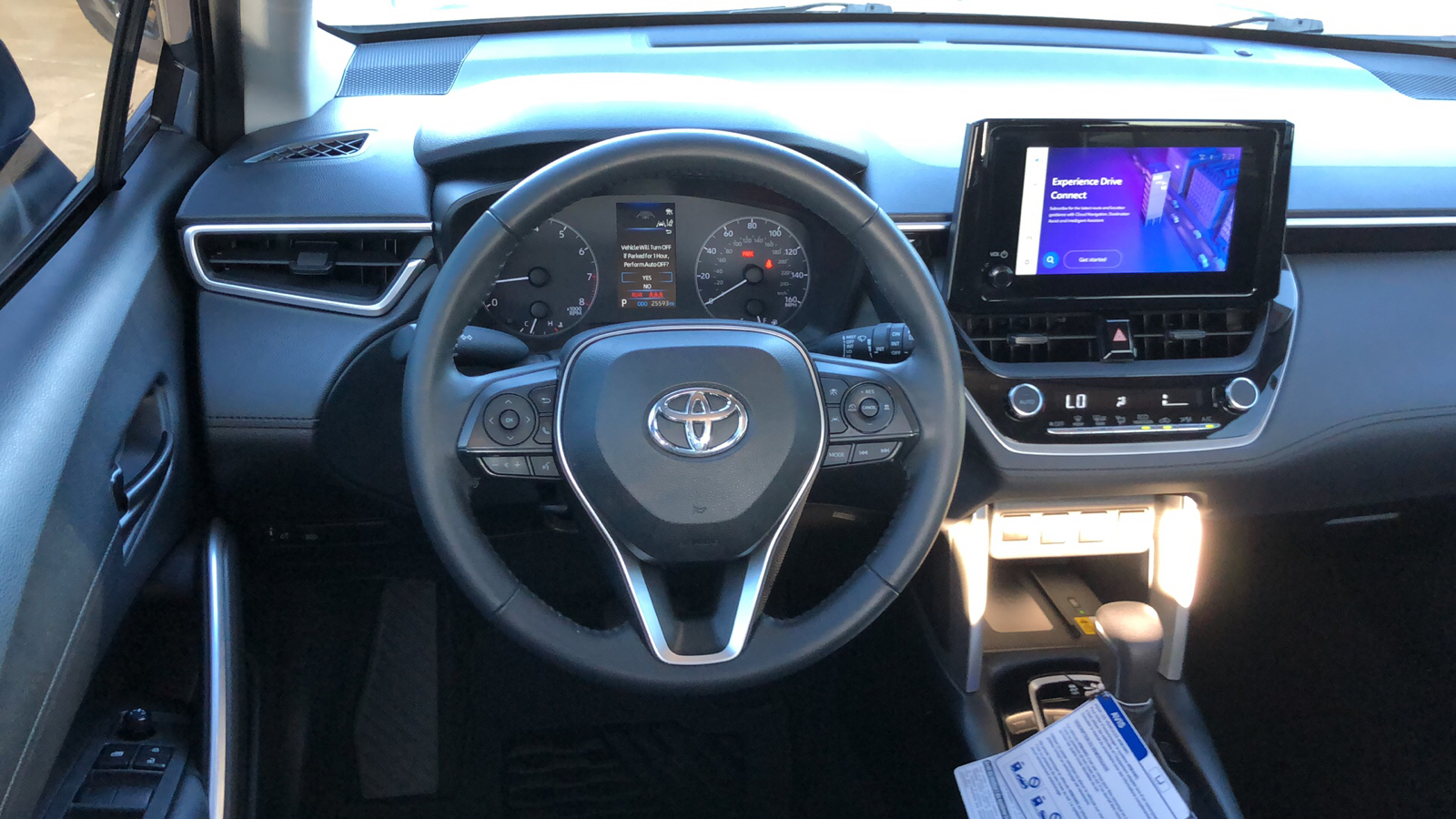 2023 Toyota Corolla Cross LE 10