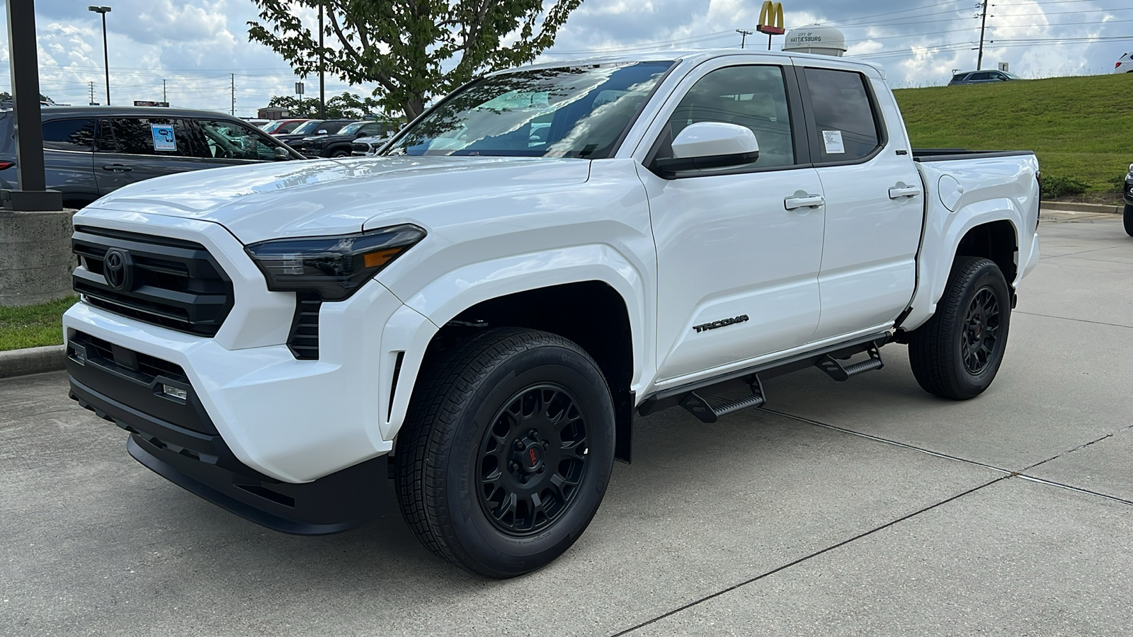 2024 Toyota Tacoma BASE 1