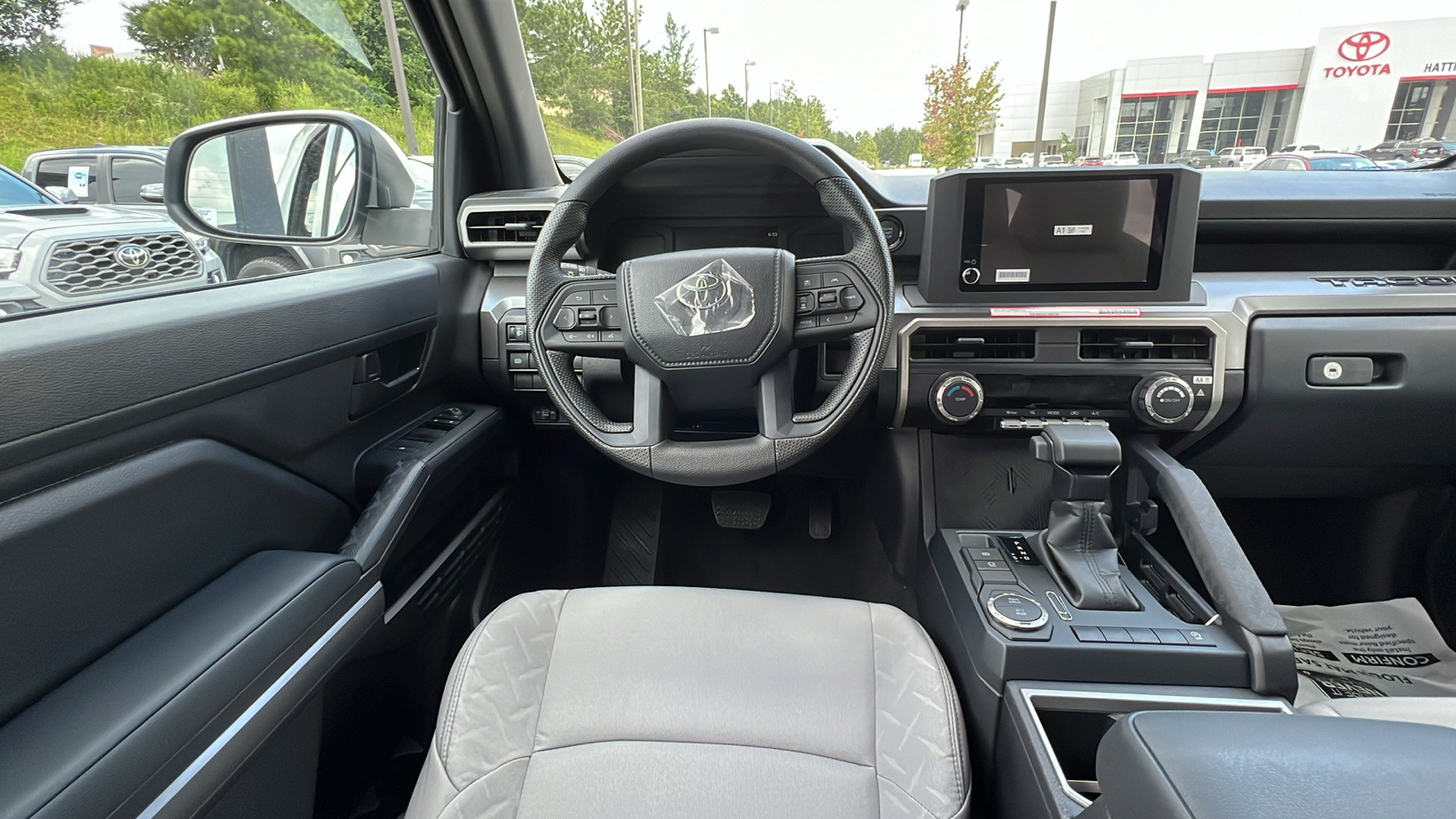 2024 Toyota Tacoma BASE 17