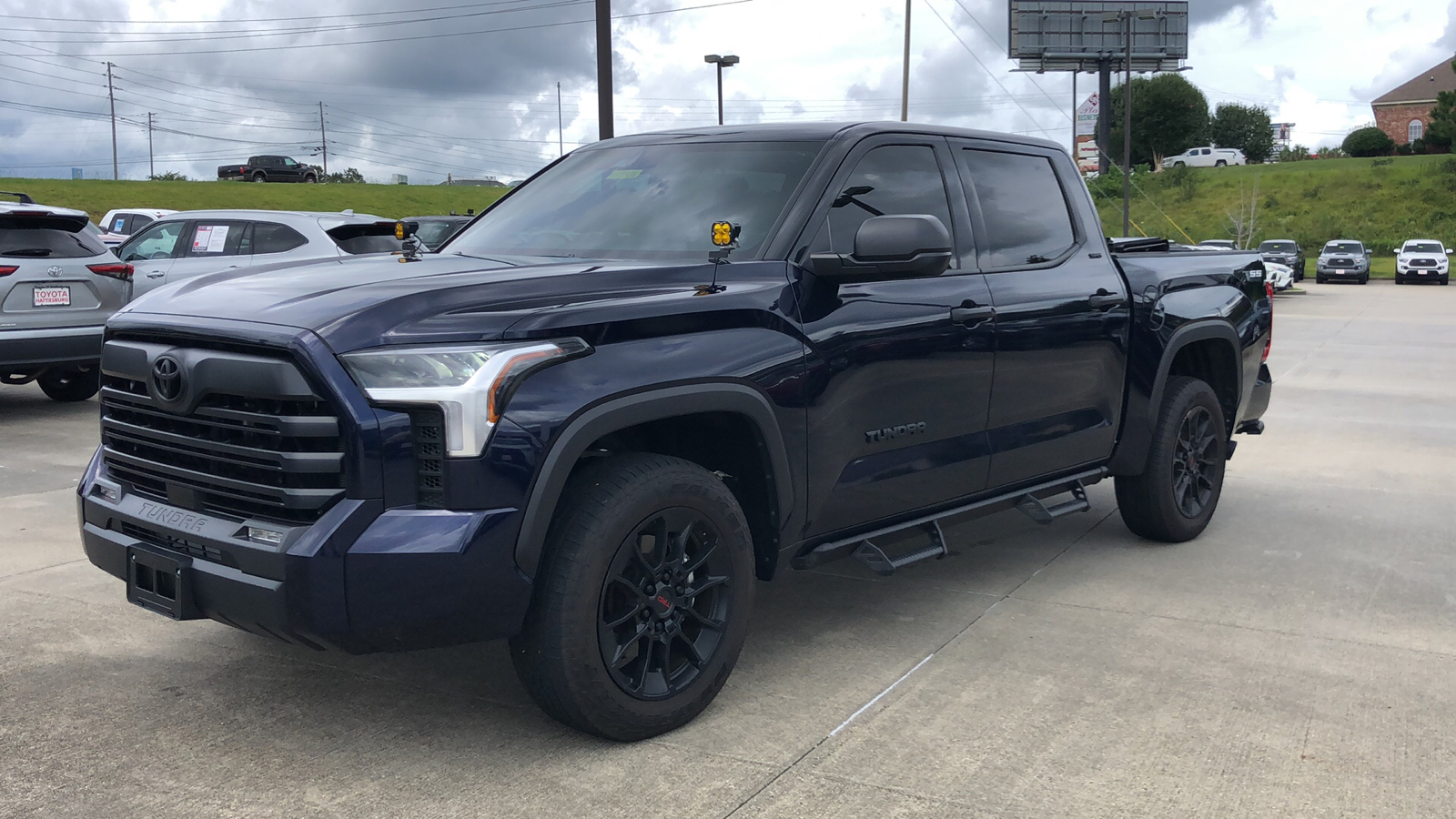 2023 Toyota Tundra 4WD SR5 1