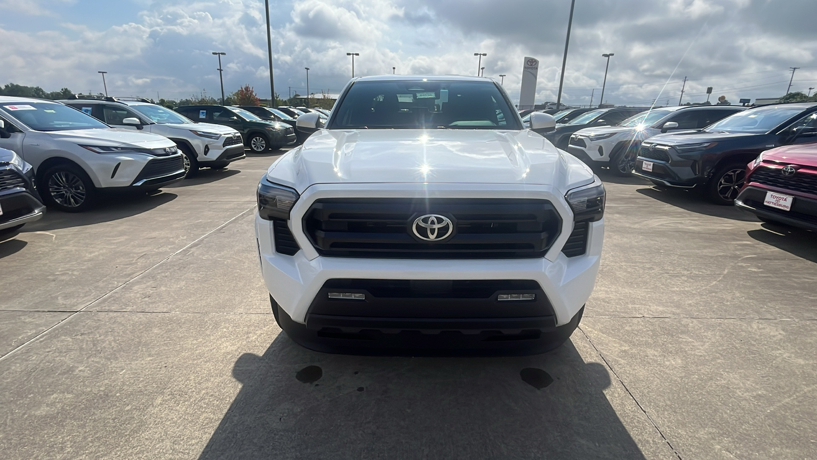 2024 Toyota Tacoma BASE 8