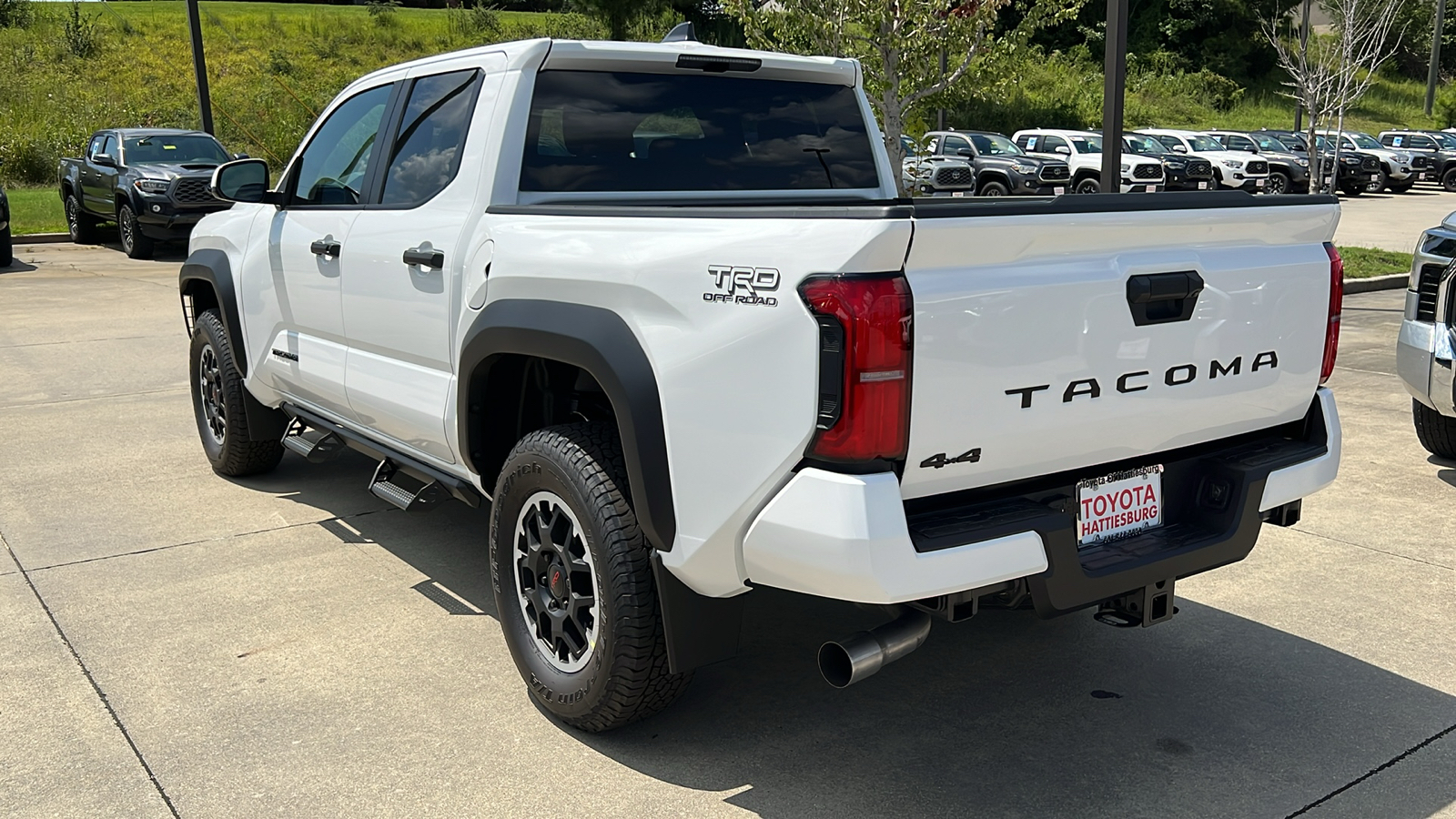 2024 Toyota Tacoma BASE 3