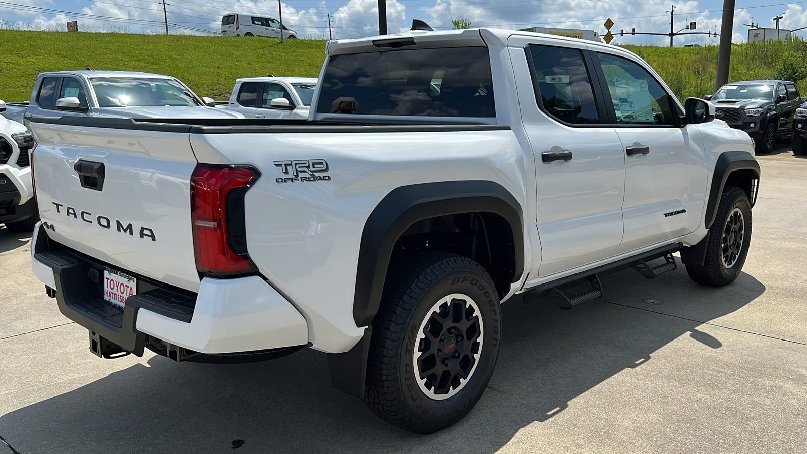 2024 Toyota Tacoma BASE 5