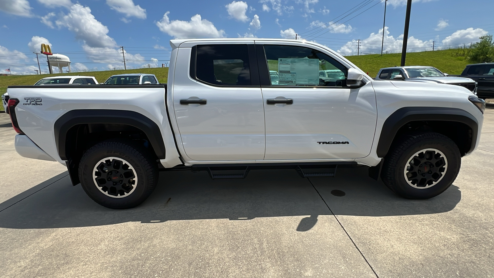 2024 Toyota Tacoma BASE 6