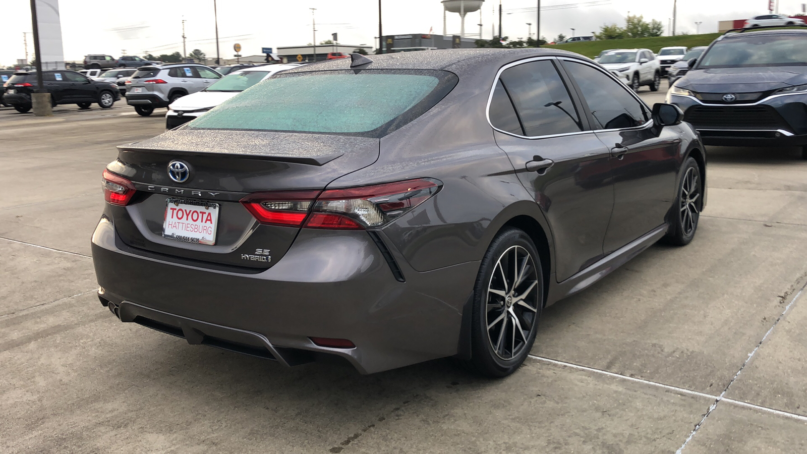 2024 Toyota Camry Hybrid SE 3