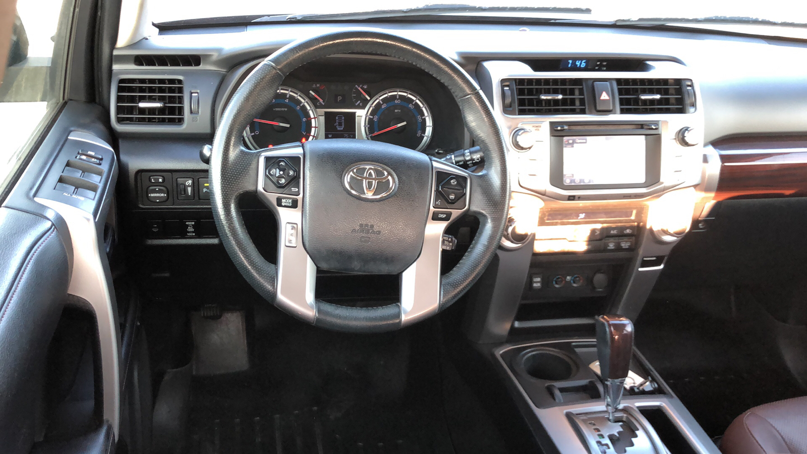 2016 Toyota 4Runner Limited 10