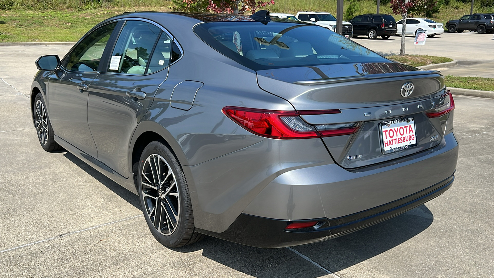 2025 Toyota Camry XLE 3