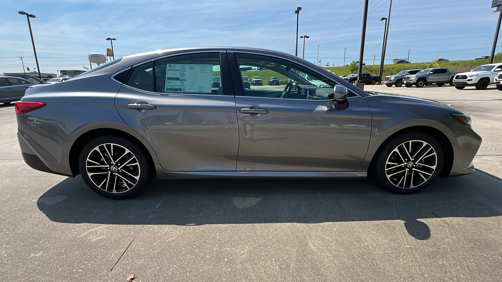 2025 Toyota Camry XLE 6