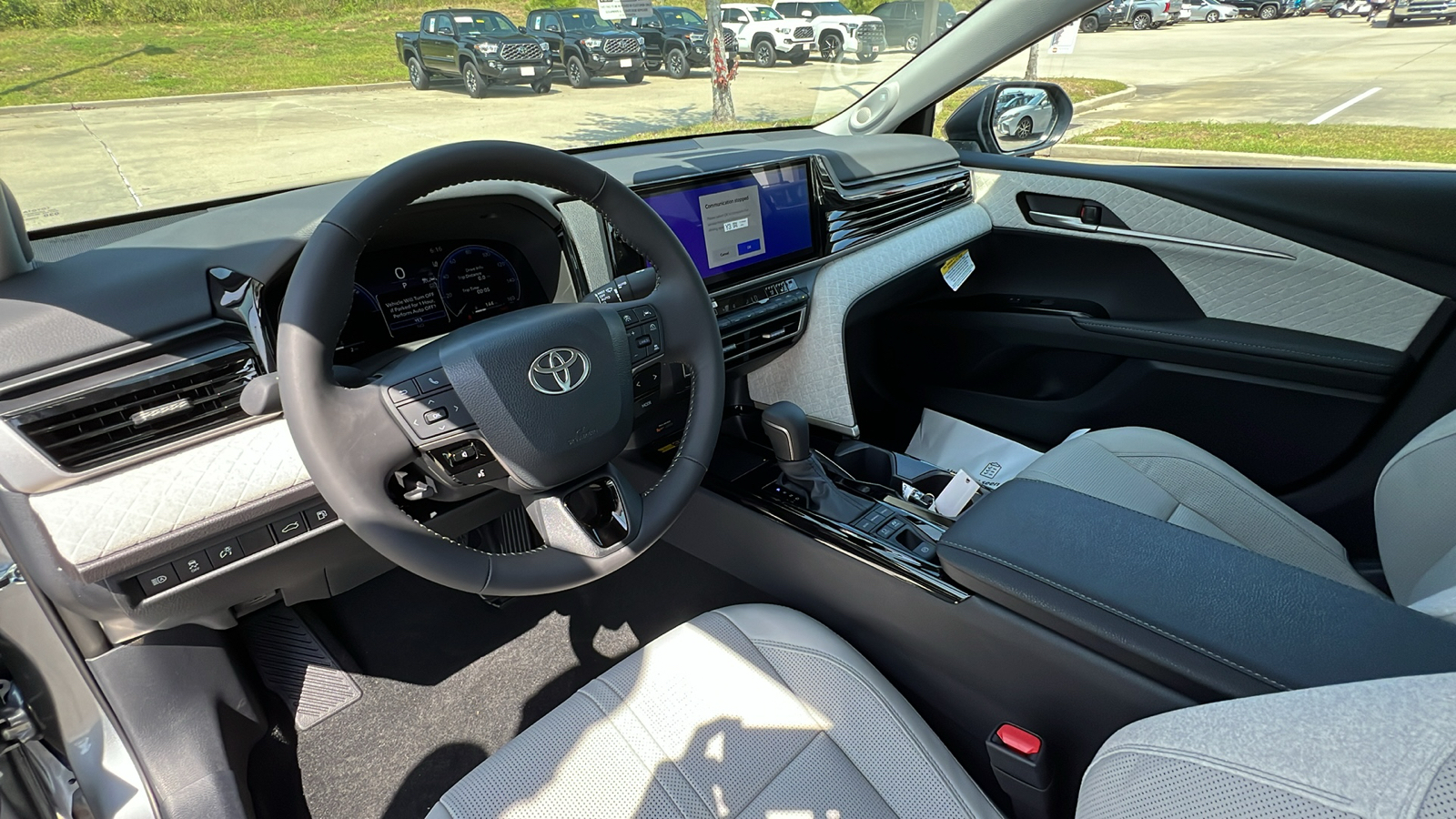 2025 Toyota Camry XLE 12