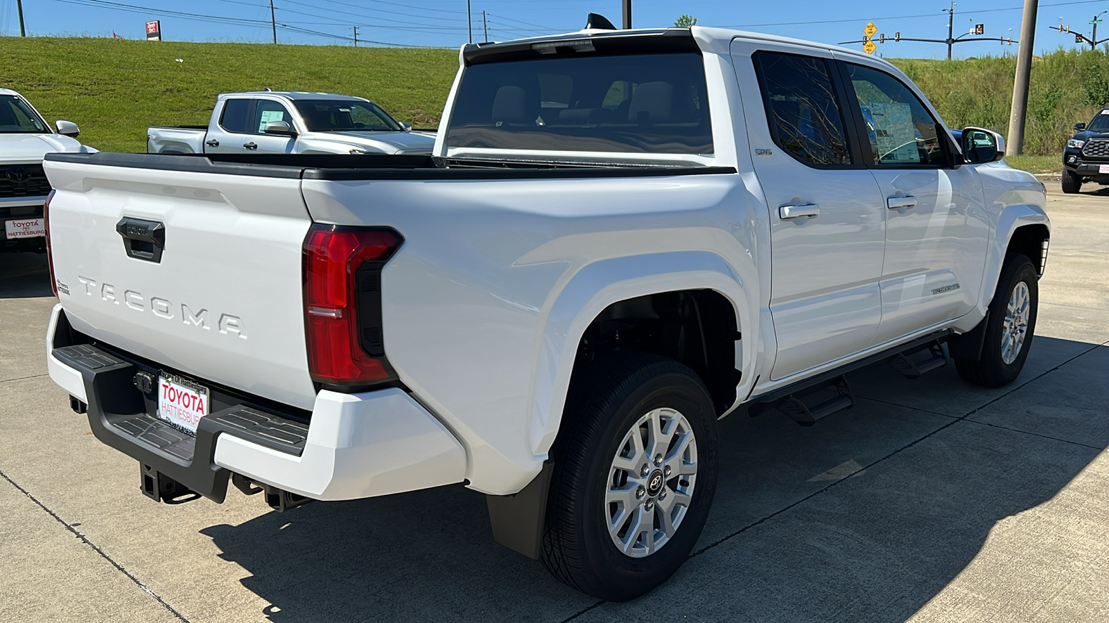 2024 Toyota Tacoma BASE 5