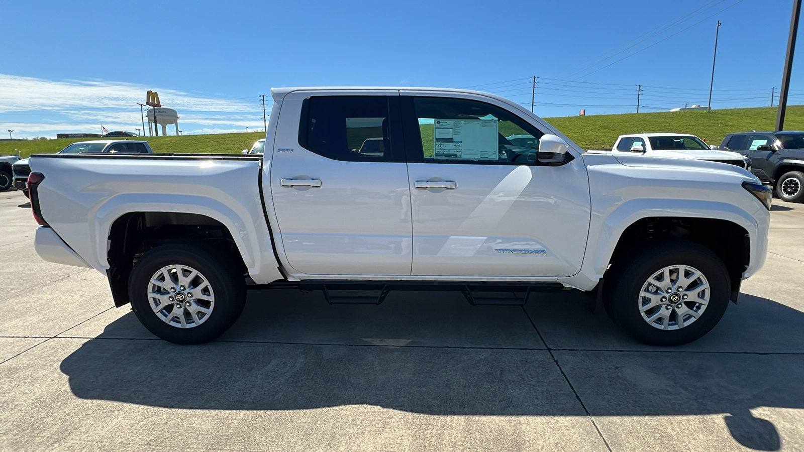 2024 Toyota Tacoma BASE 6