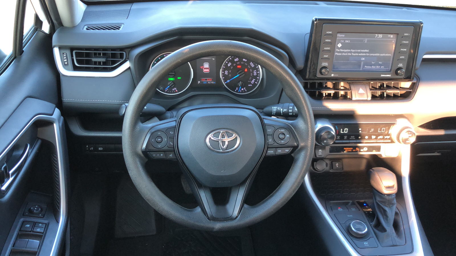 2022 Toyota RAV4 Hybrid XLE 10