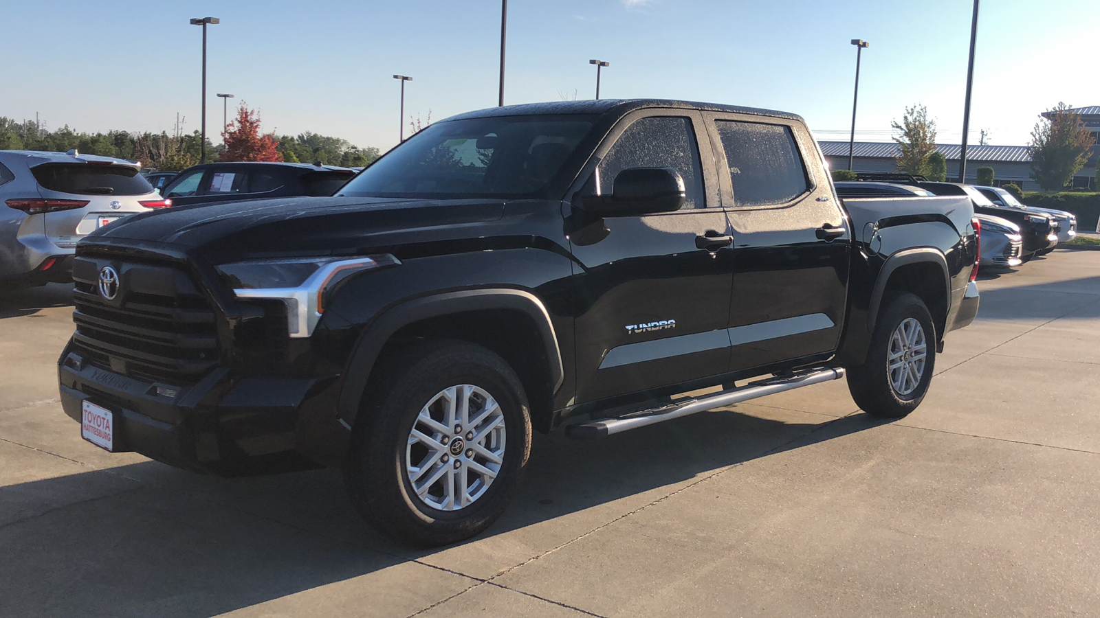 2023 Toyota Tundra 4WD SR5 1