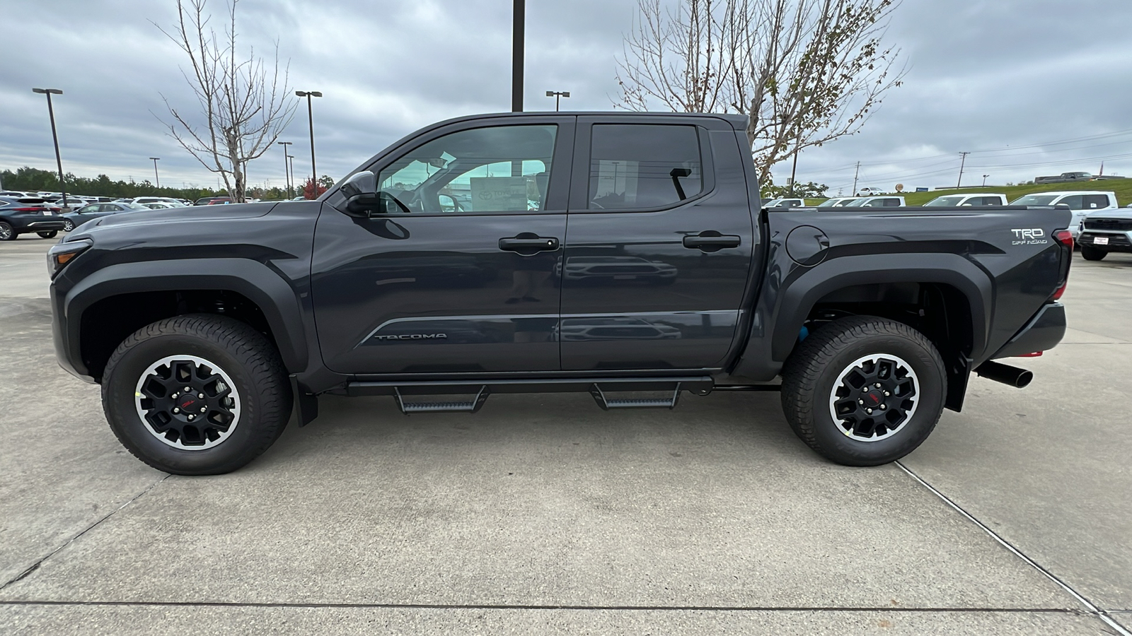 2024 Toyota Tacoma BASE 2