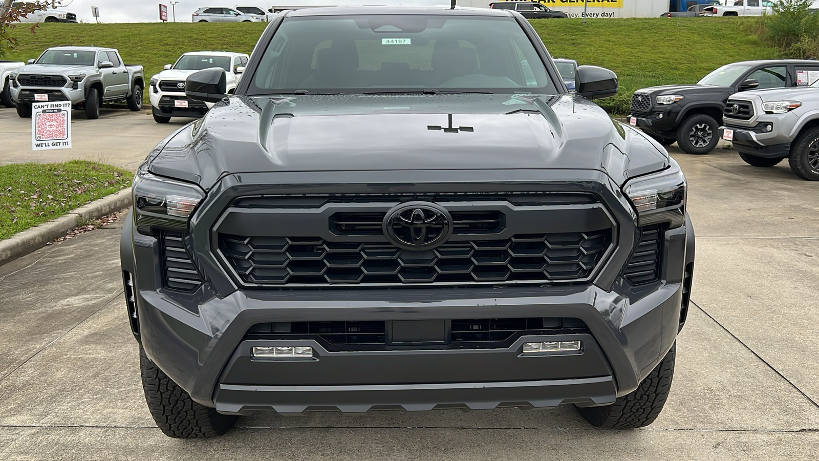 2024 Toyota Tacoma BASE 8