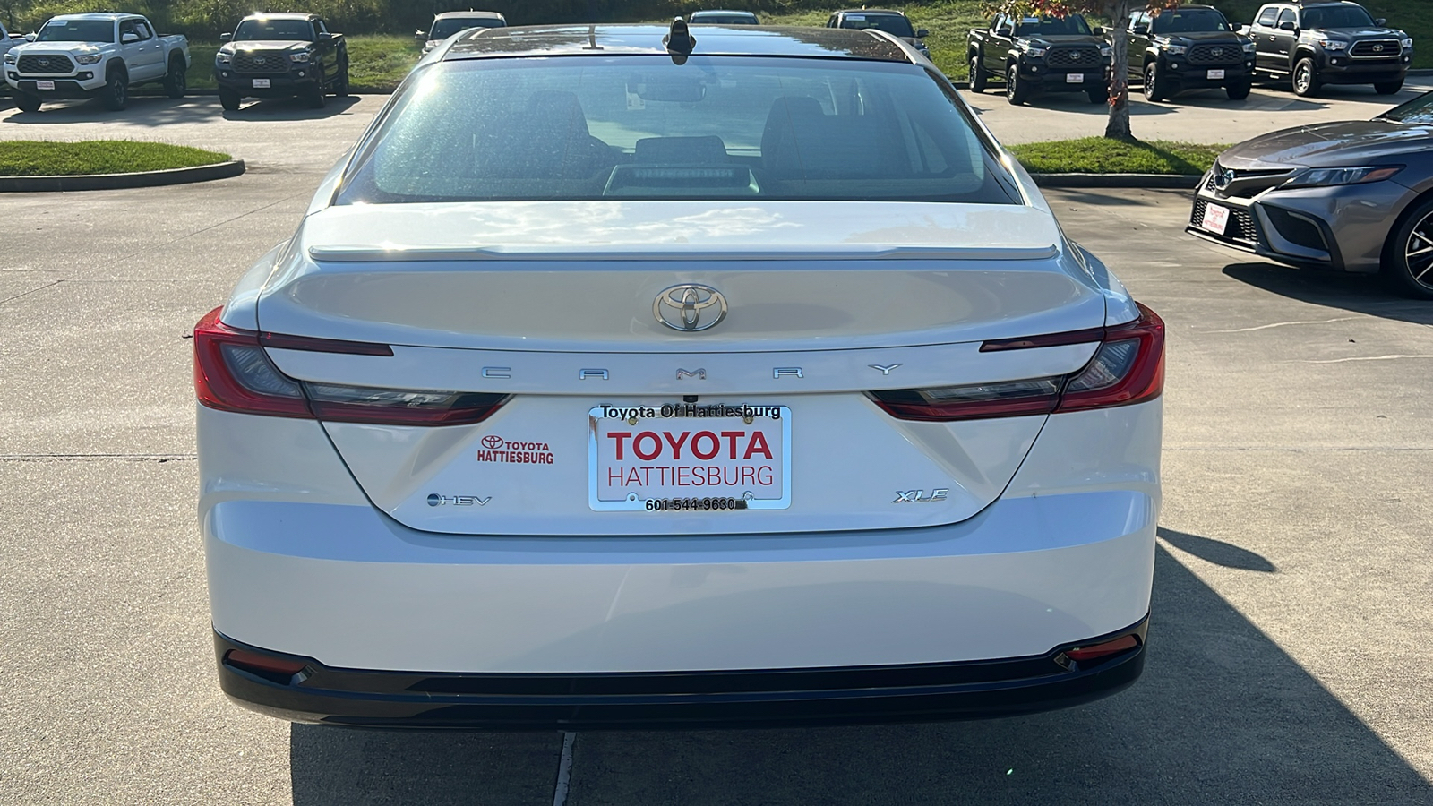 2025 Toyota Camry BASE 4