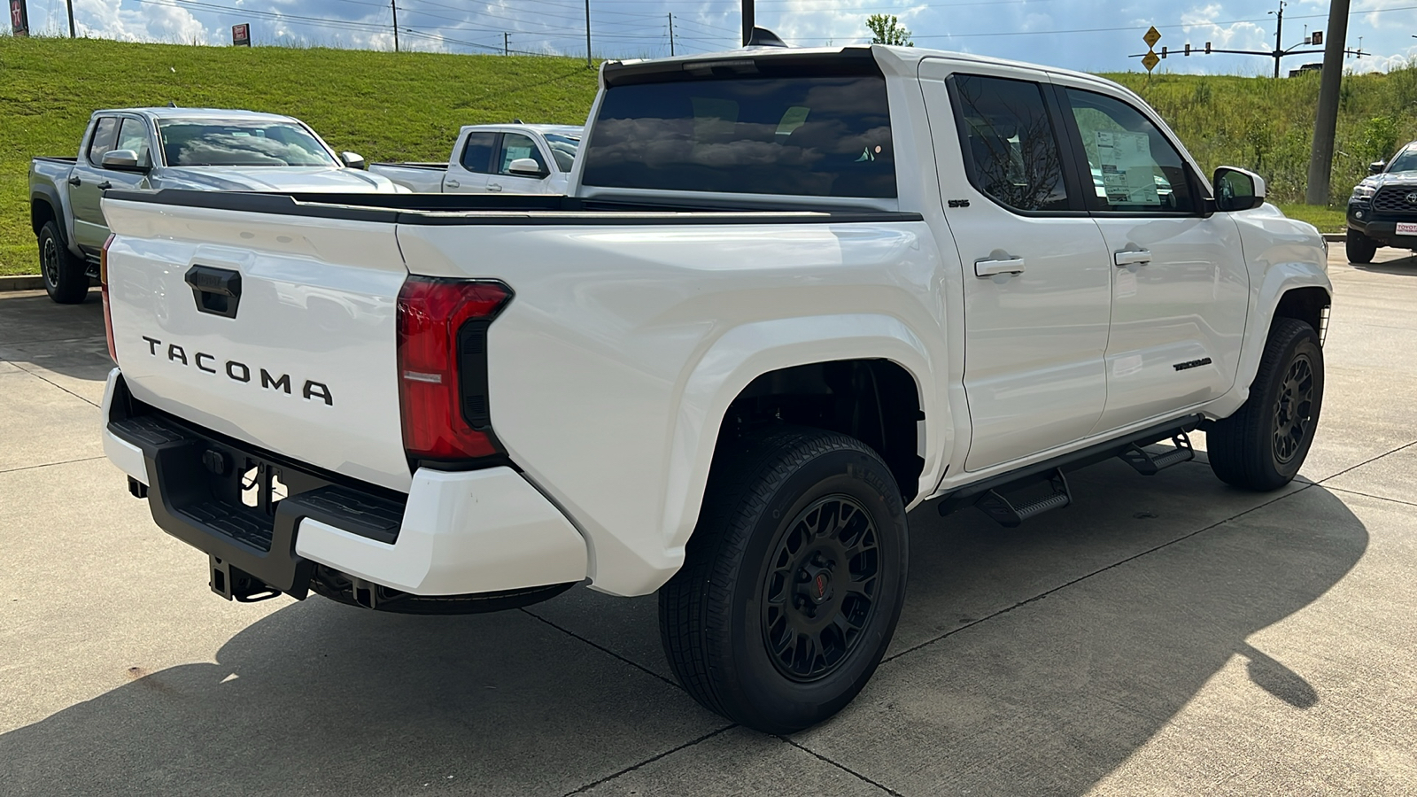 2024 Toyota Tacoma BASE 5