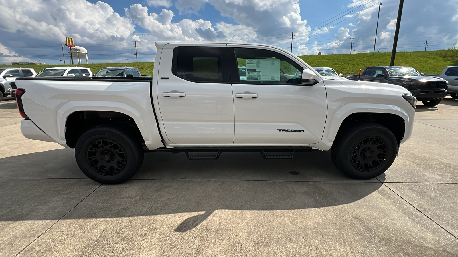 2024 Toyota Tacoma BASE 6