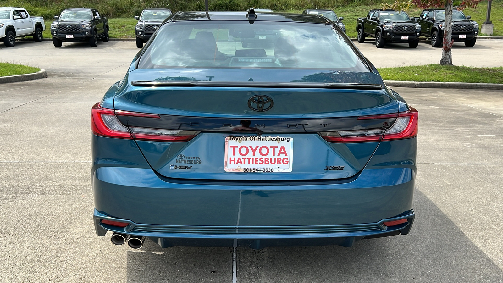 2025 Toyota Camry XSE 4