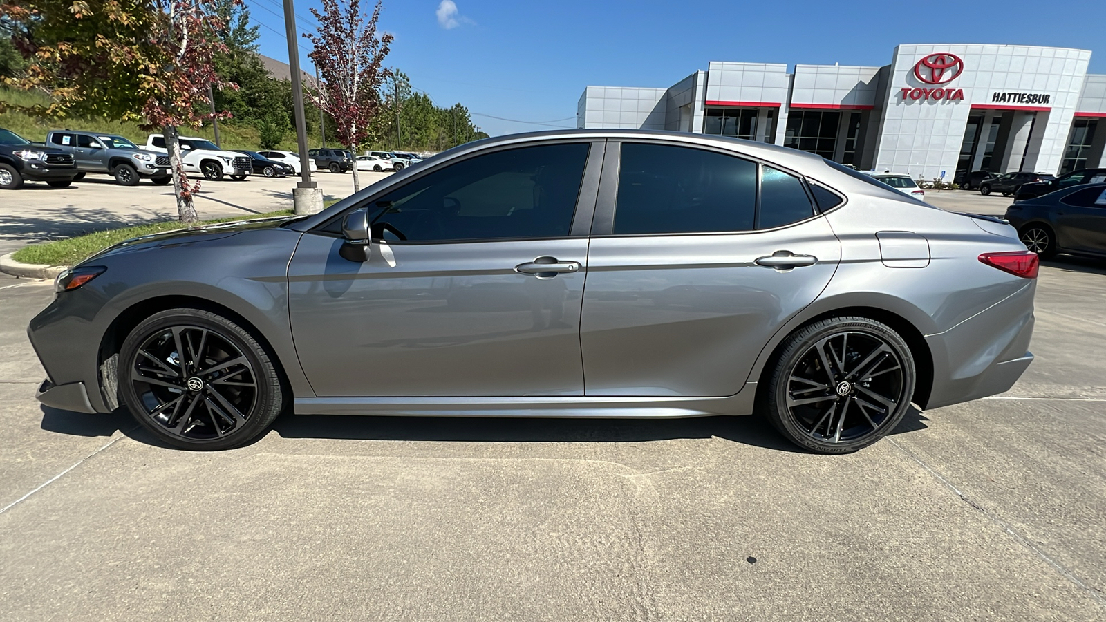 2025 Toyota Camry LE 2