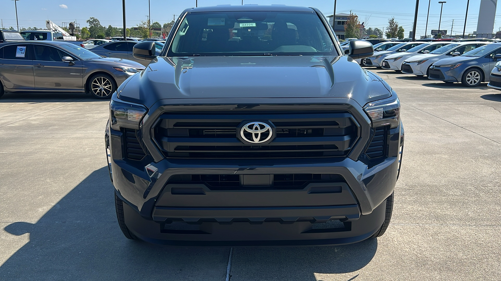 2024 Toyota Tacoma SR 8