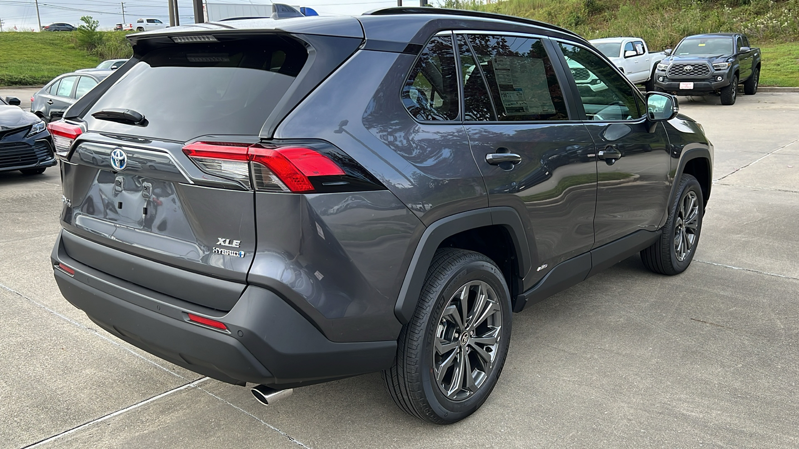 2024 Toyota RAV4 Hybrid XLE Premium 5