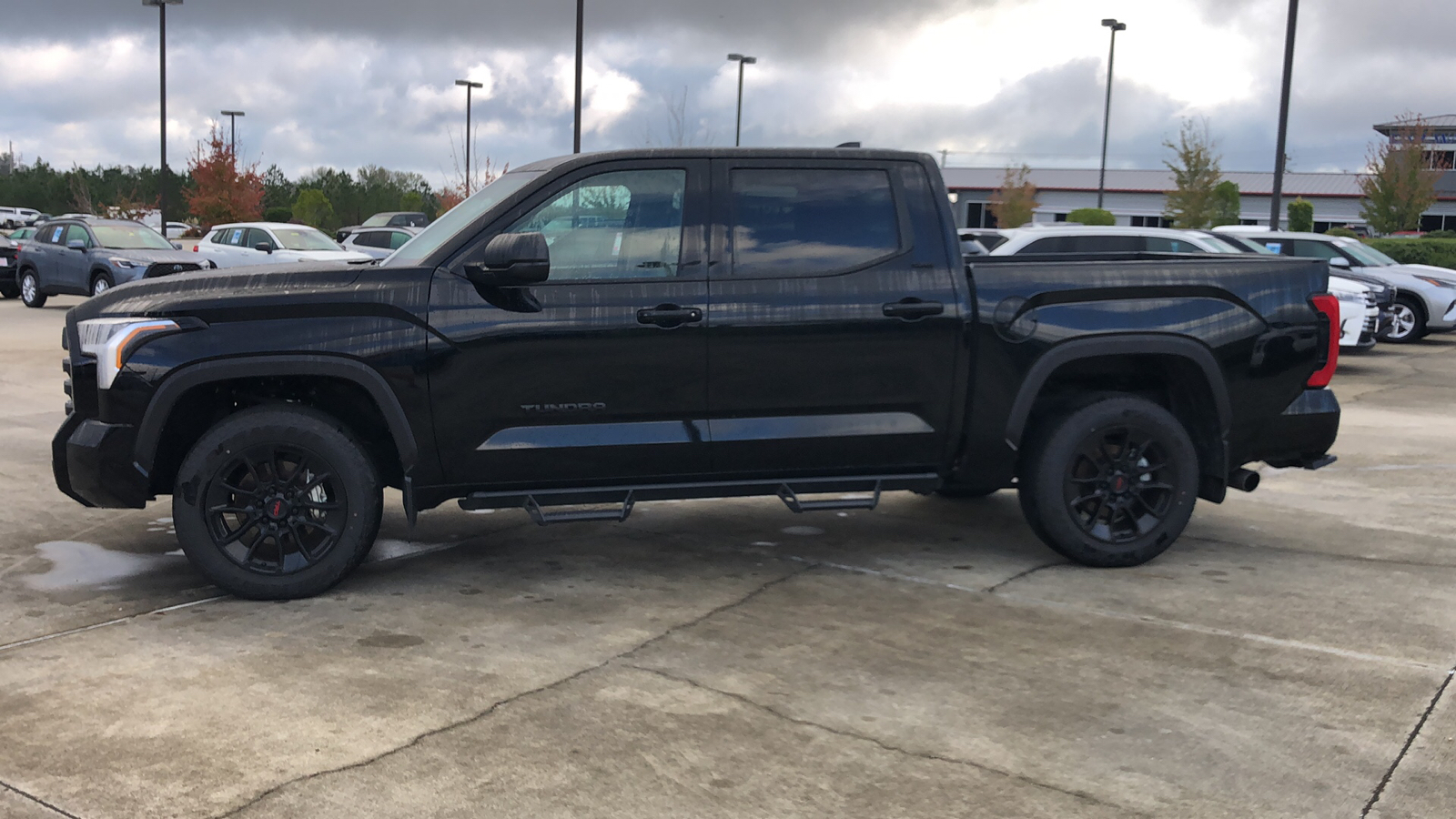 2024 Toyota Tundra 4WD SR5 2