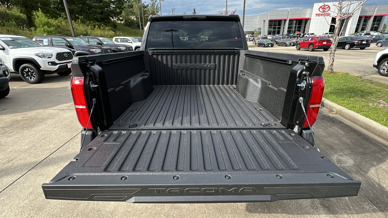 2024 Toyota Tacoma 2WD SR5 18