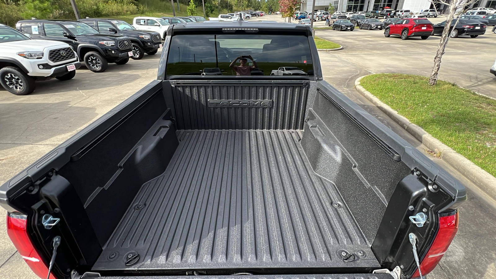 2024 Toyota Tacoma 2WD SR5 19