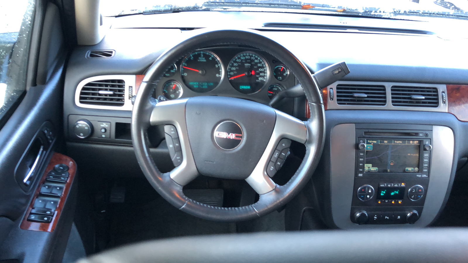 2011 GMC Yukon XL SLT 10