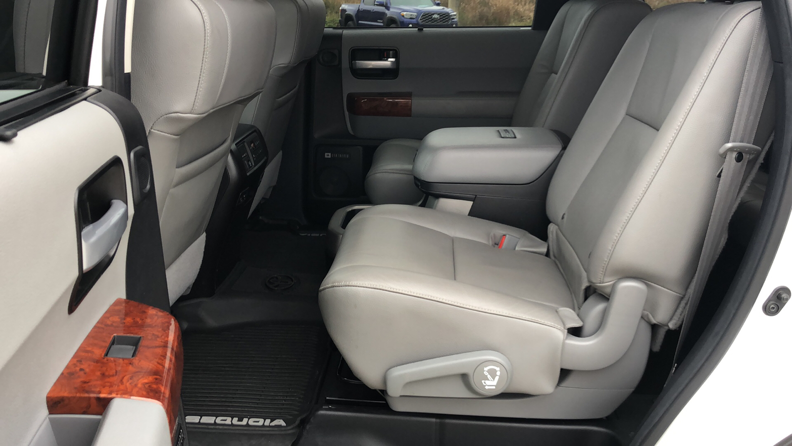 2021 Toyota Sequoia Platinum 12